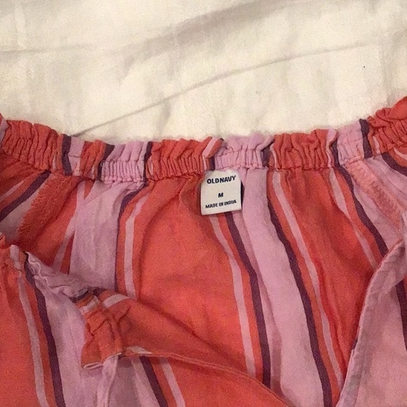 NWT Old Navy Striped Spring Shirt Blouse Size Medium - Picture 2 of 3